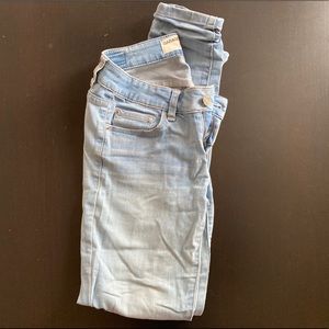 Faded light blue jeggings